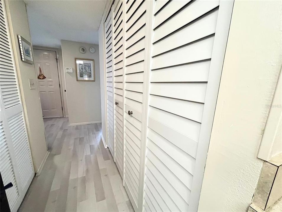 На продажу: $179,999 (2 спален, 2 ванн, 1318 Квадратных фут)