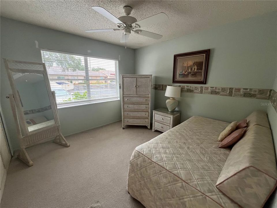 На продажу: $179,999 (2 спален, 2 ванн, 1318 Квадратных фут)