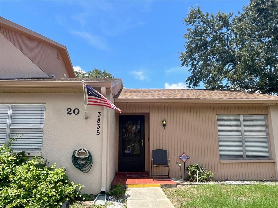 На продажу: $179,999 (2 спален, 2 ванн, 1318 Квадратных фут)