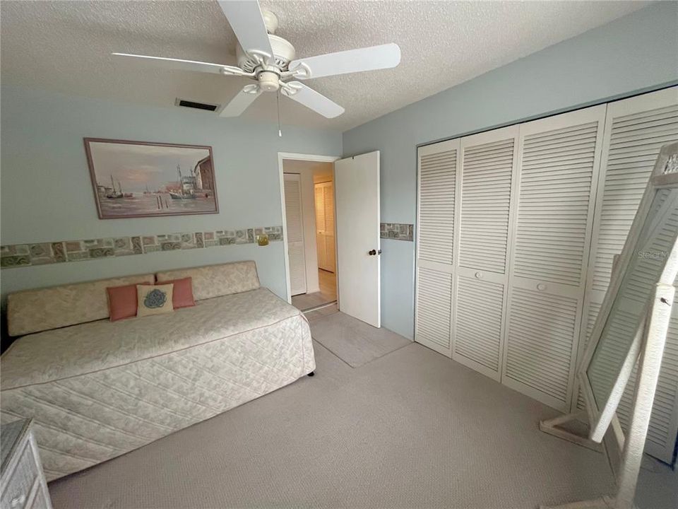 На продажу: $179,999 (2 спален, 2 ванн, 1318 Квадратных фут)