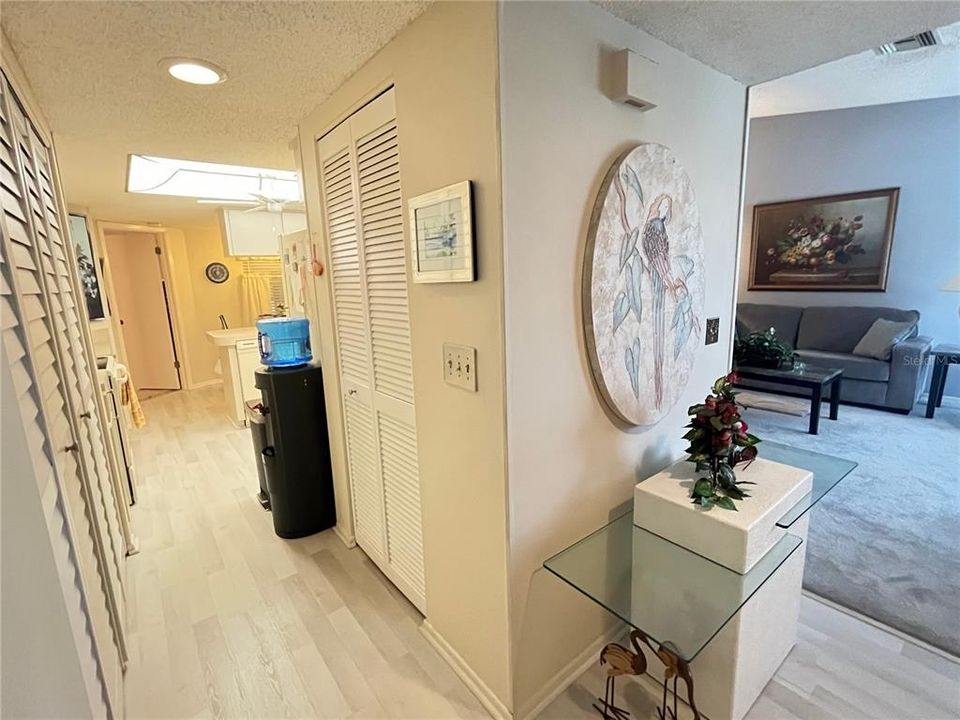 На продажу: $179,999 (2 спален, 2 ванн, 1318 Квадратных фут)