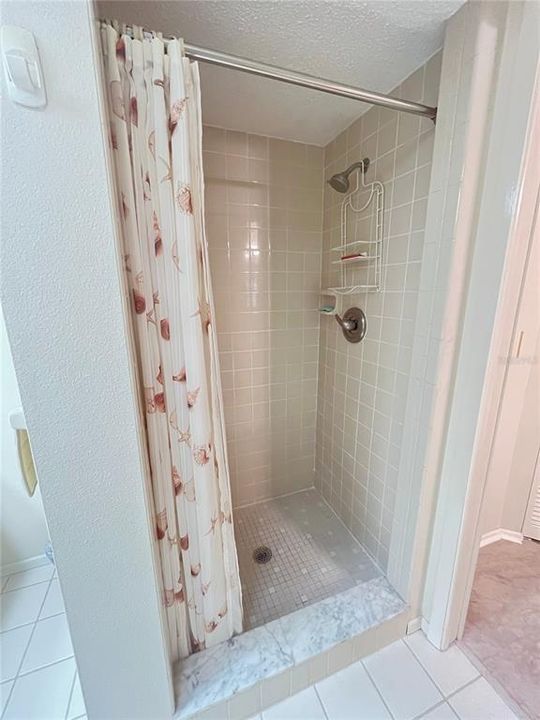 На продажу: $179,999 (2 спален, 2 ванн, 1318 Квадратных фут)