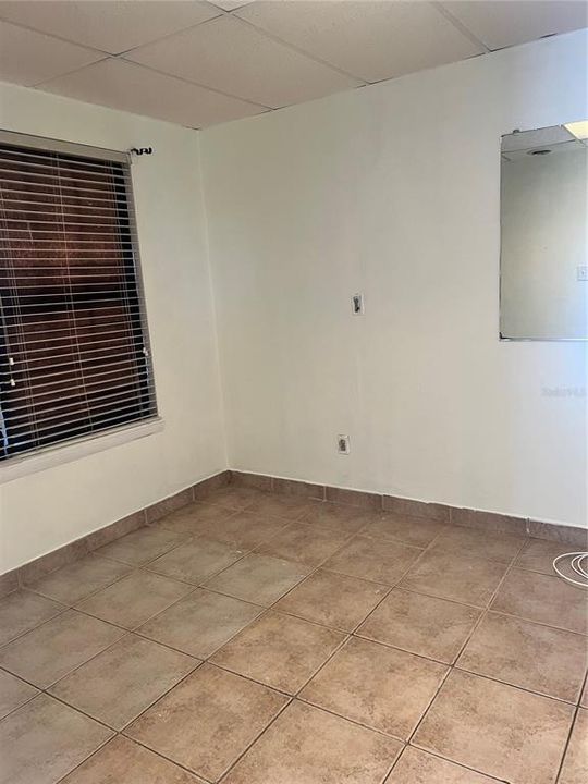 For Rent: $750 (1 beds, 1 baths, 500 Square Feet)