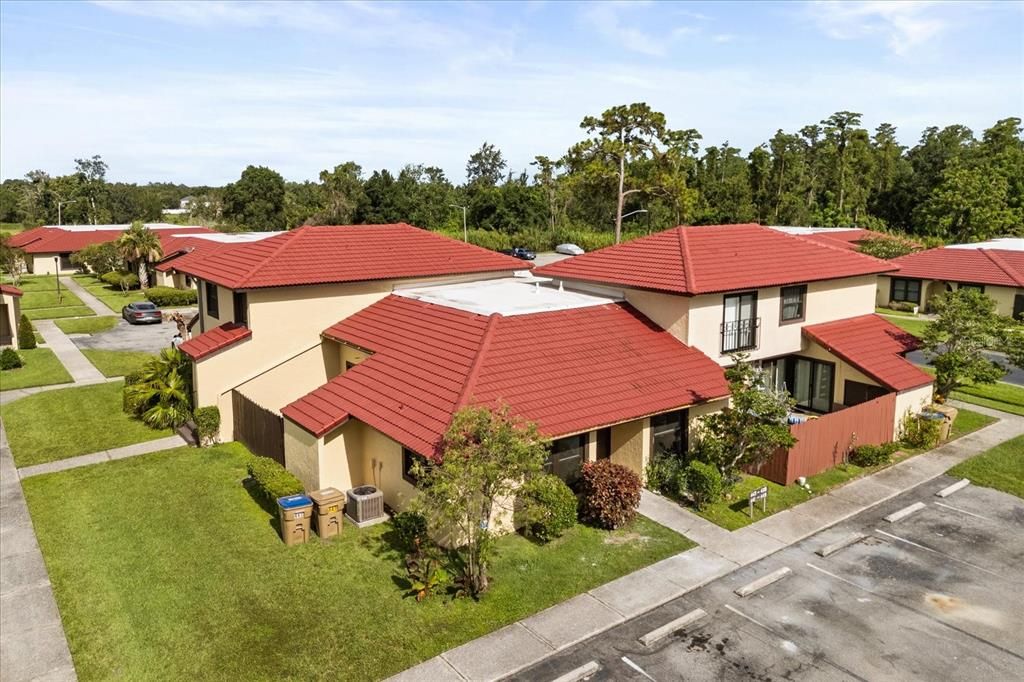 На продажу: $209,900 (2 спален, 2 ванн, 1038 Квадратных фут)