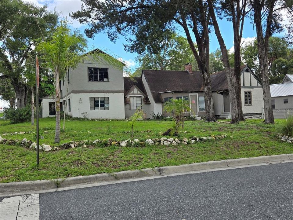 На продажу: $115,500 (4 спален, 2 ванн, 2192 Квадратных фут)