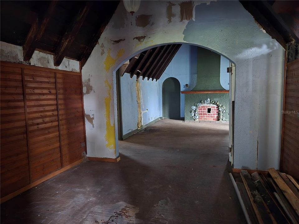 На продажу: $115,500 (4 спален, 2 ванн, 2192 Квадратных фут)