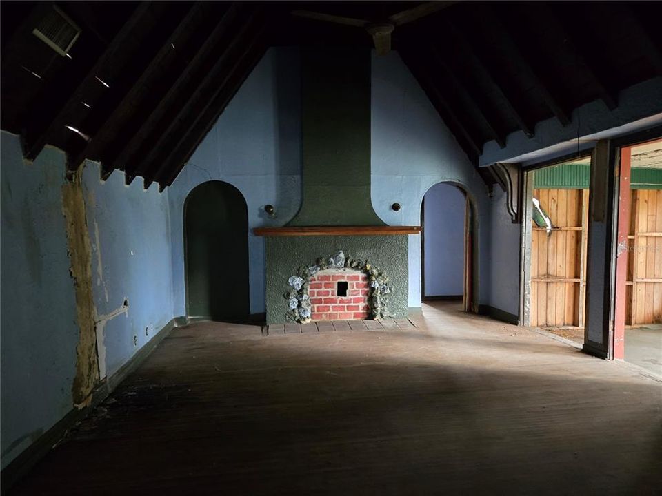 На продажу: $115,500 (4 спален, 2 ванн, 2192 Квадратных фут)