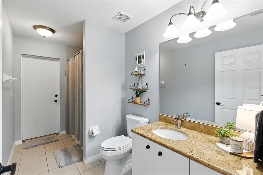 Под контрактом: $624,900 (5 спален, 3 ванн, 2805 Квадратных фут)