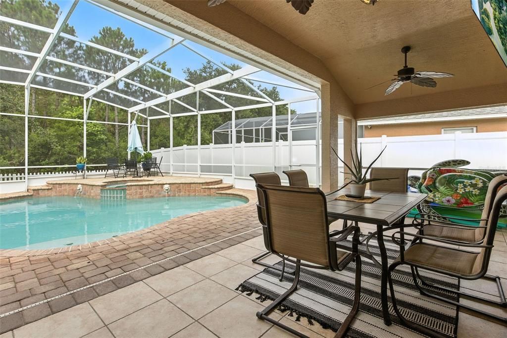 Под контрактом: $624,900 (5 спален, 3 ванн, 2805 Квадратных фут)