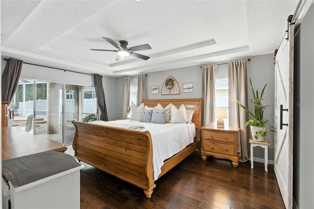 Под контрактом: $624,900 (5 спален, 3 ванн, 2805 Квадратных фут)