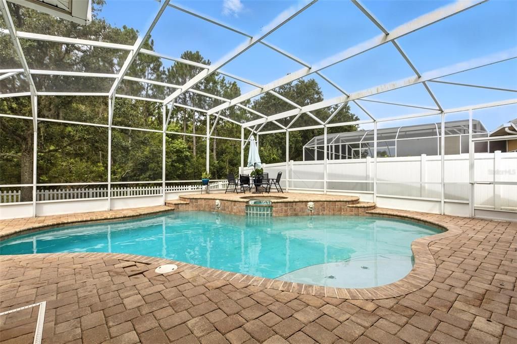 Под контрактом: $624,900 (5 спален, 3 ванн, 2805 Квадратных фут)