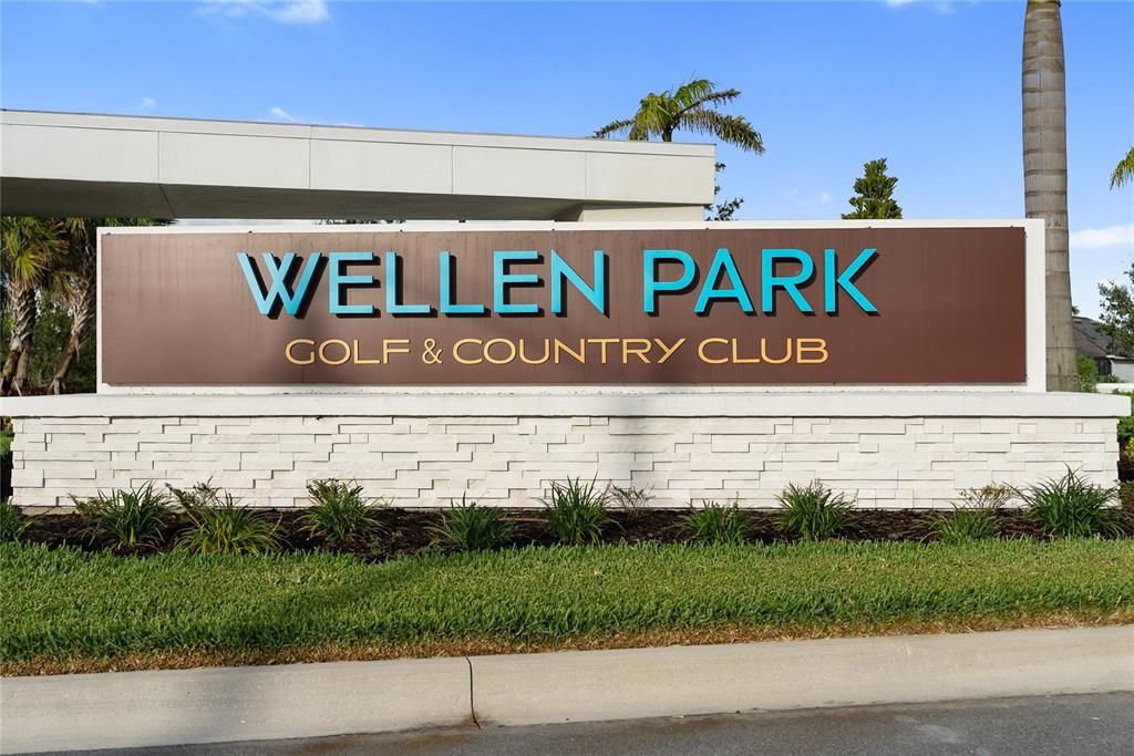 Active With Contract: $299,999 (2 beds, 2 baths, 1149 Square Feet)