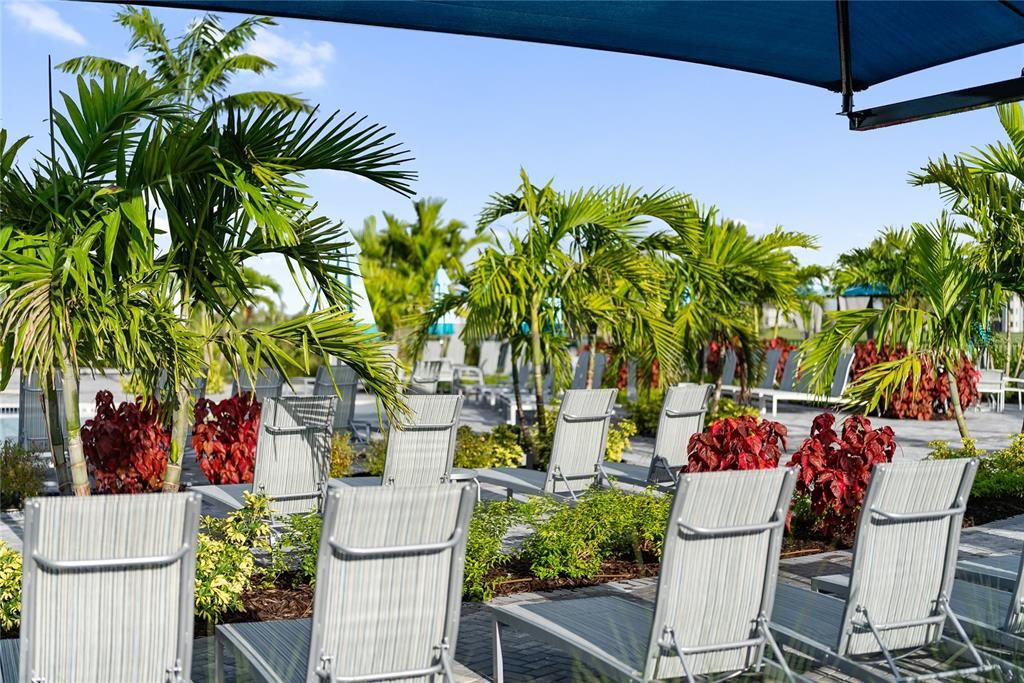 Active With Contract: $299,999 (2 beds, 2 baths, 1149 Square Feet)