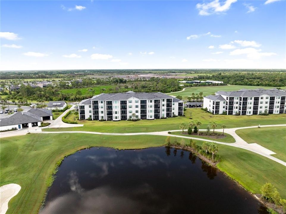 Active With Contract: $299,999 (2 beds, 2 baths, 1149 Square Feet)