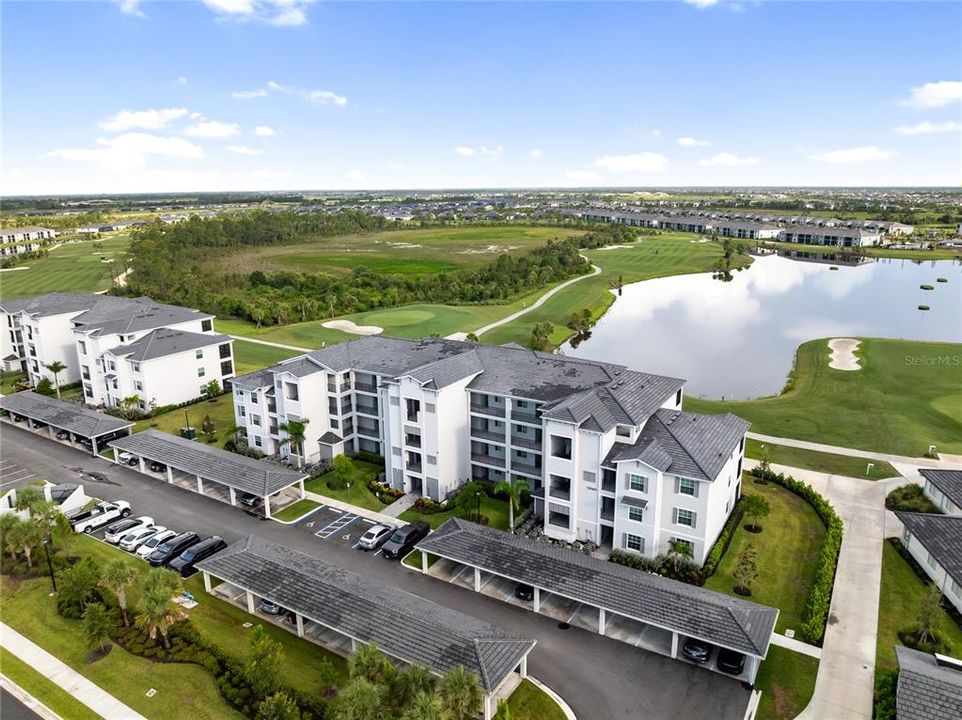 Active With Contract: $299,999 (2 beds, 2 baths, 1149 Square Feet)