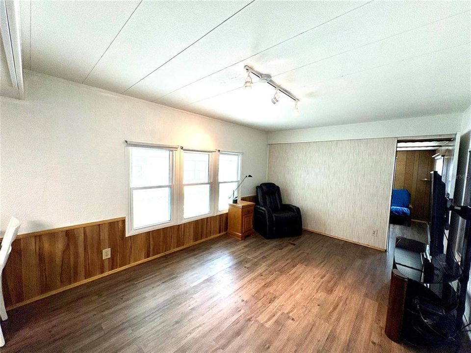 En Venta: $109,900 (3 camas, 2 baños, 980 Pies cuadrados)