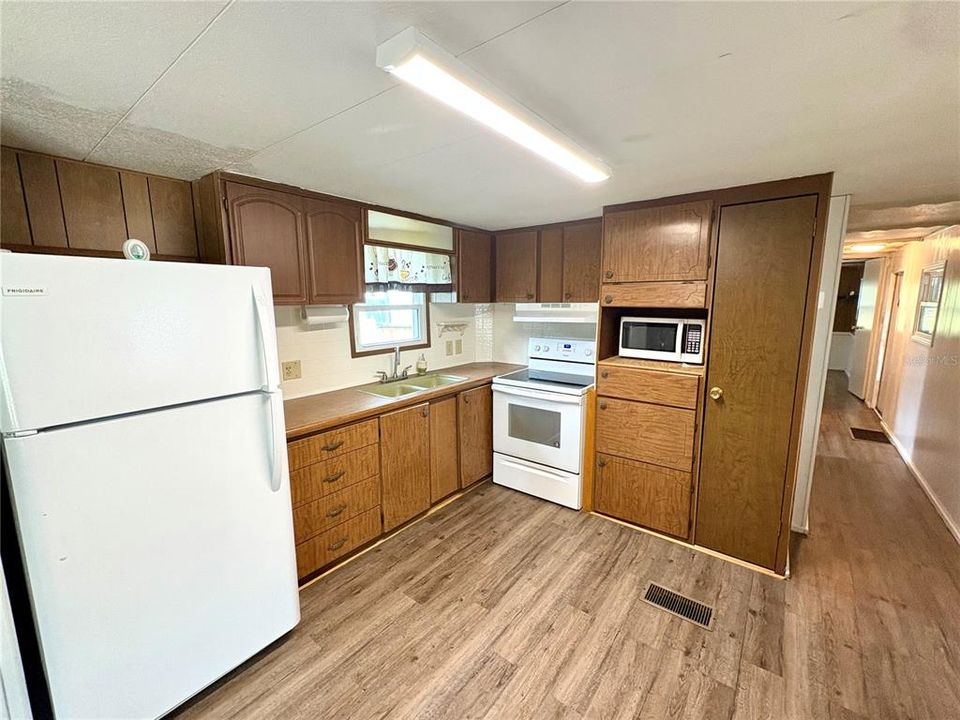 En Venta: $109,900 (3 camas, 2 baños, 980 Pies cuadrados)