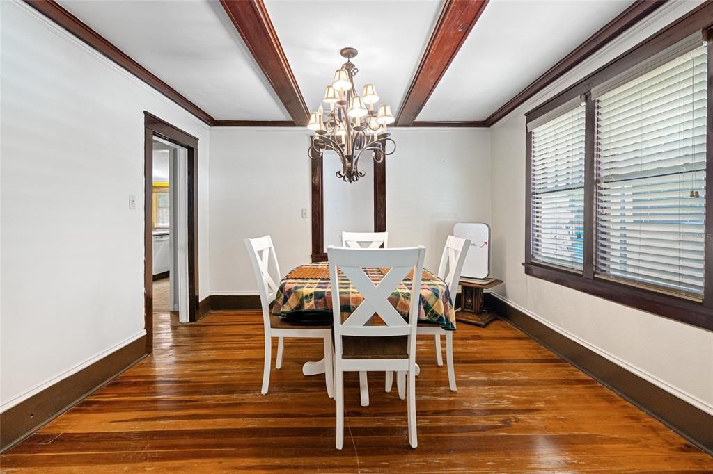 For Sale: $190,000 (2 beds, 3 baths, 1155 Square Feet)