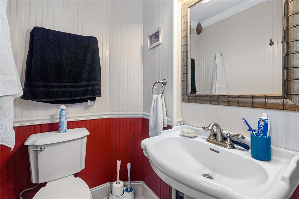 For Sale: $190,000 (2 beds, 3 baths, 1155 Square Feet)