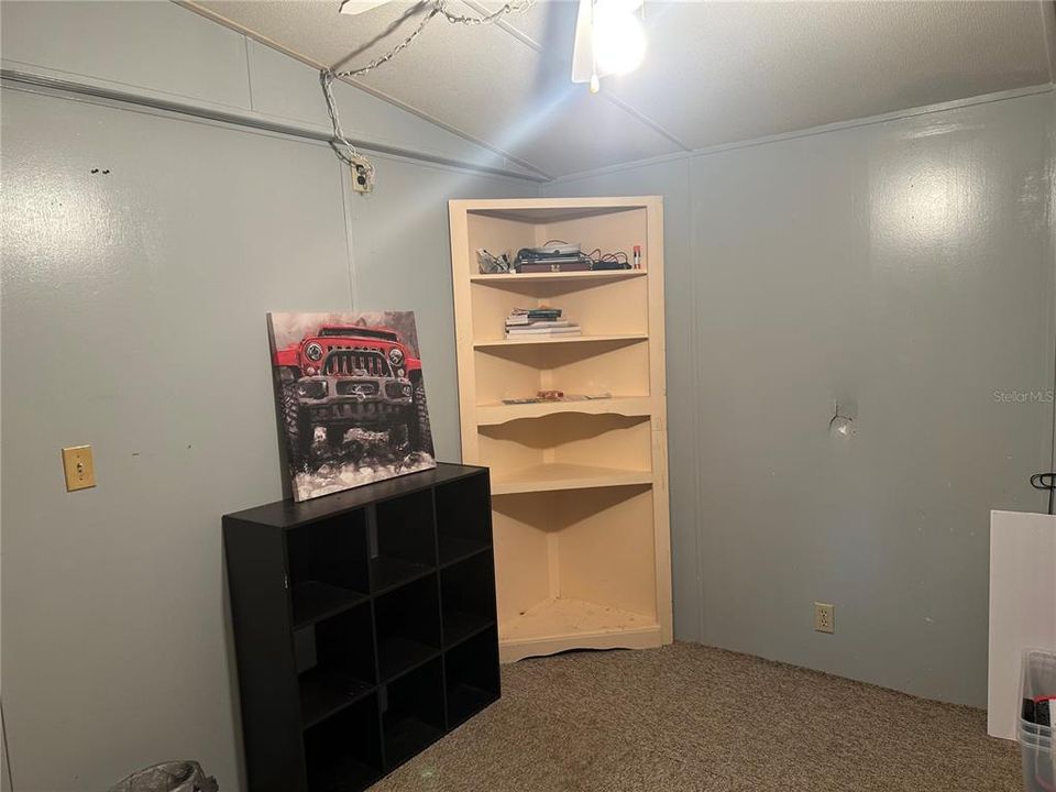 На продажу: $159,000 (2 спален, 1 ванн, 728 Квадратных фут)