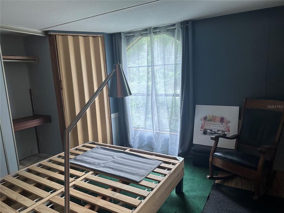 На продажу: $159,000 (2 спален, 1 ванн, 728 Квадратных фут)