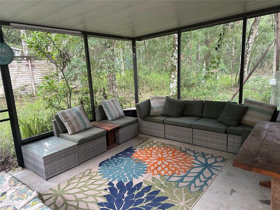 На продажу: $159,000 (2 спален, 1 ванн, 728 Квадратных фут)