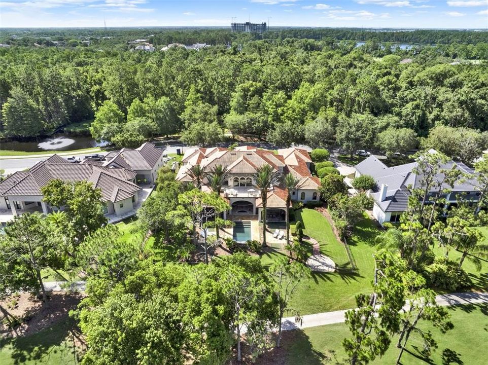 合同活跃: $3,750,000 (5 贝兹, 6 浴室, 6101 平方英尺)