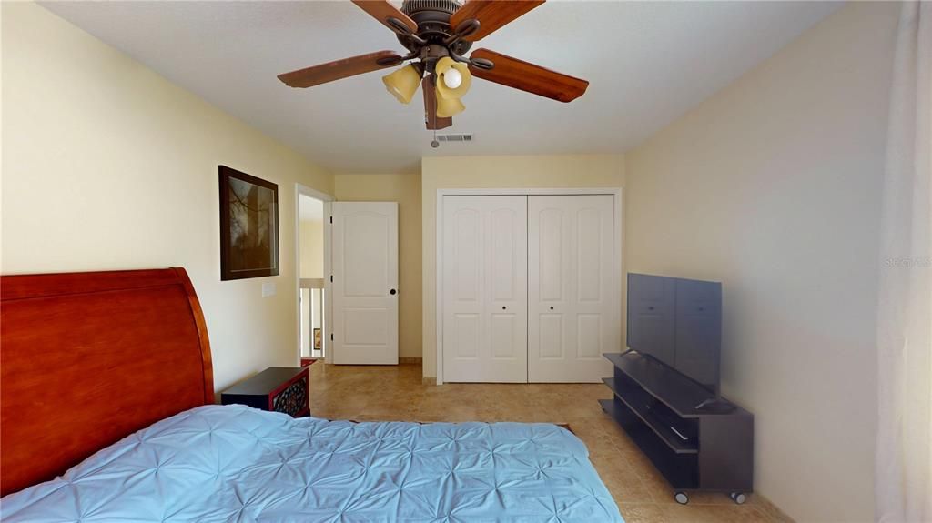 合同活跃: $563,000 (3 贝兹, 2 浴室, 2511 平方英尺)