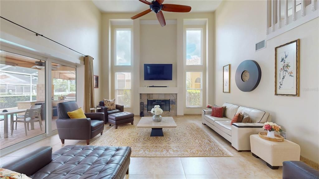 合同活跃: $563,000 (3 贝兹, 2 浴室, 2511 平方英尺)