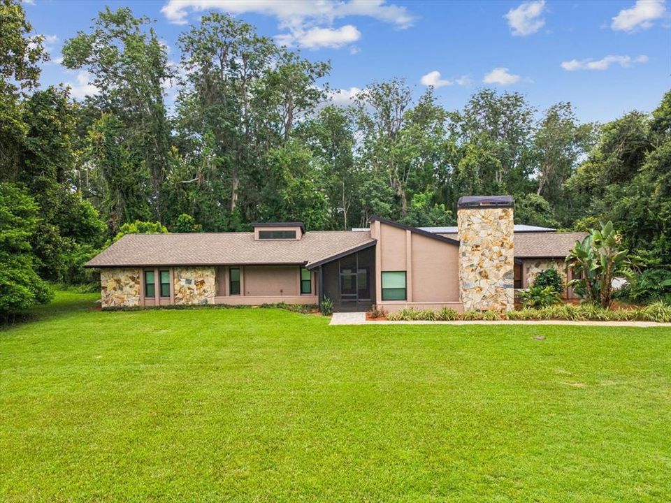 Недавно продано: $769,000 (3 спален, 2 ванн, 2458 Квадратных фут)