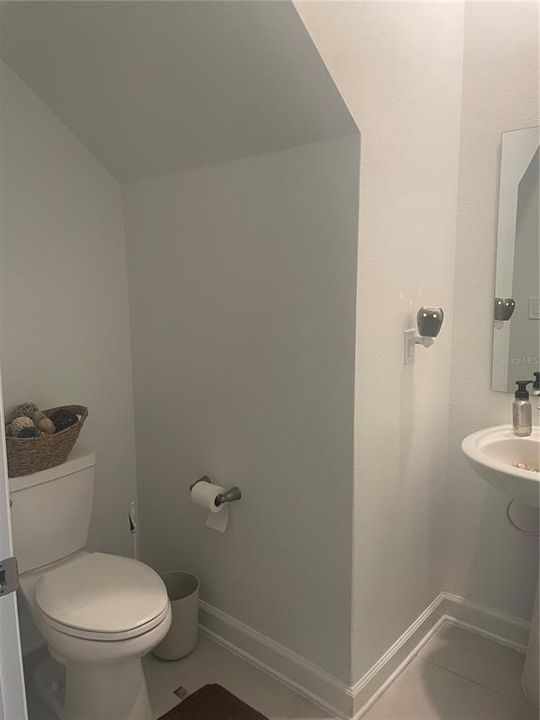 For Sale: $649,900 (5 beds, 3 baths, 3301 Square Feet)