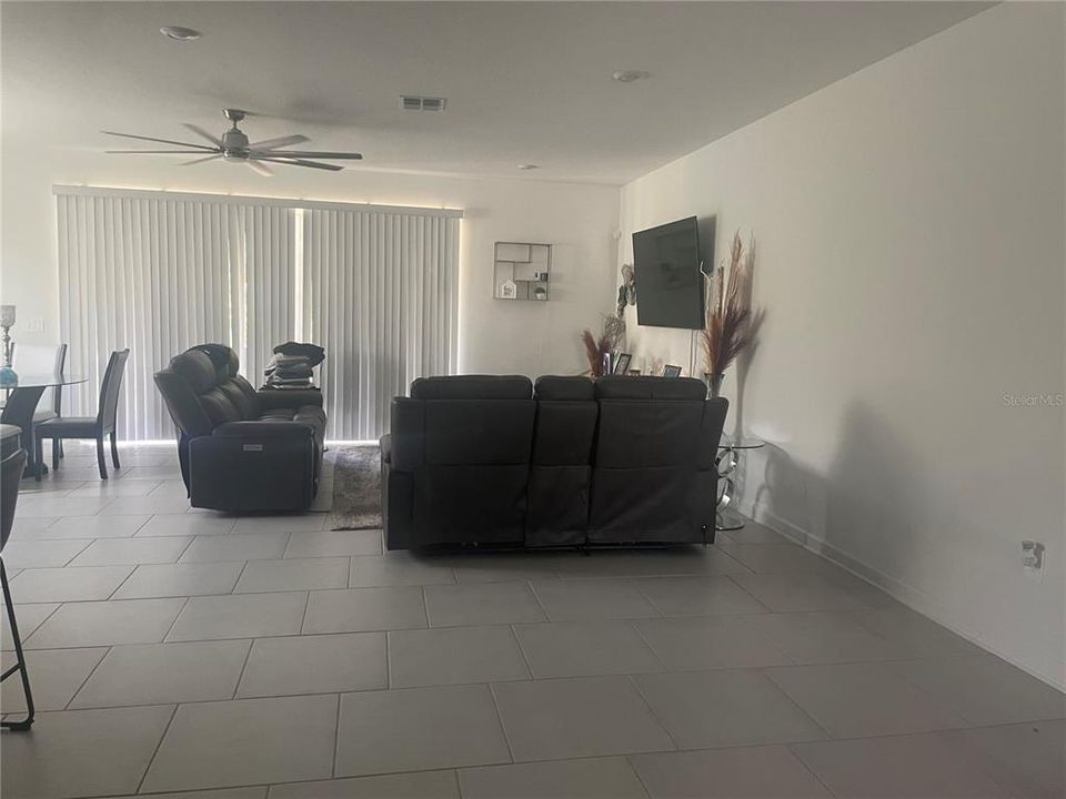 For Sale: $649,900 (5 beds, 3 baths, 3301 Square Feet)