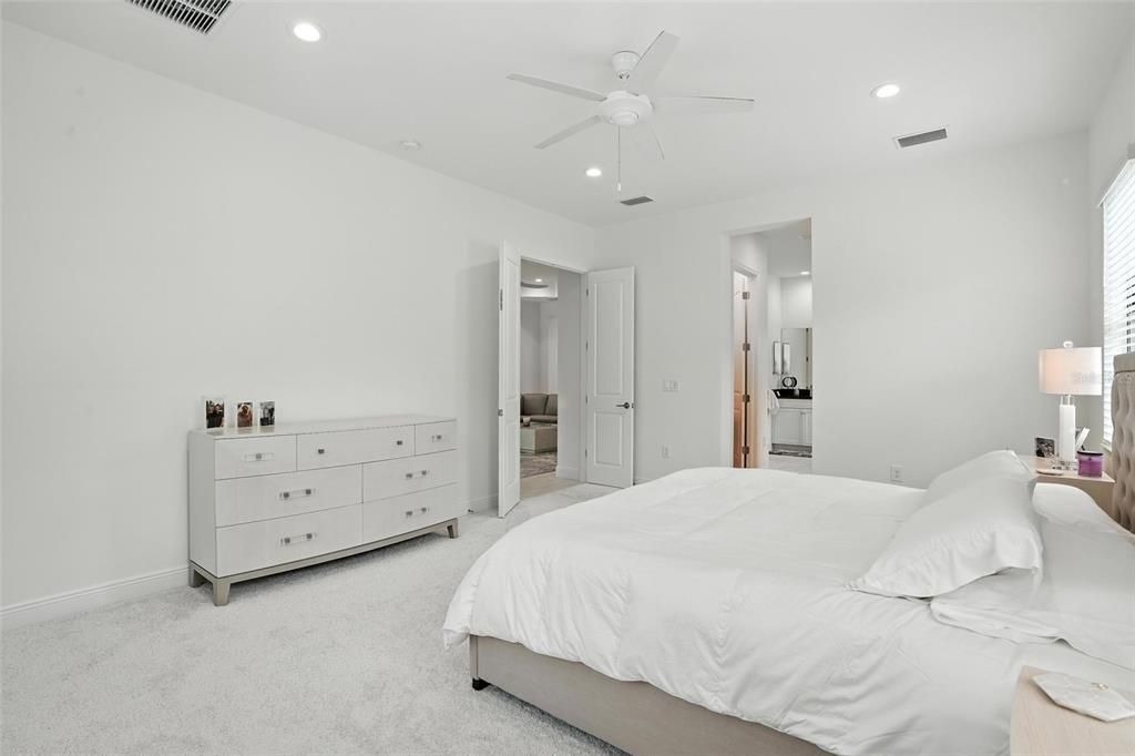 For Sale: $779,500 (3 beds, 2 baths, 2441 Square Feet)