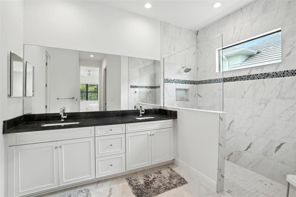 For Sale: $779,500 (3 beds, 2 baths, 2441 Square Feet)