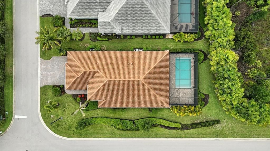 For Sale: $779,500 (3 beds, 2 baths, 2441 Square Feet)