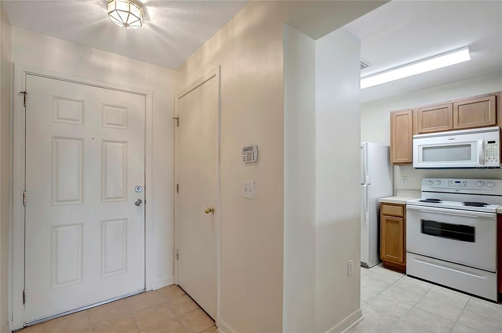 For Rent: $1,899 (2 beds, 2 baths, 1080 Square Feet)