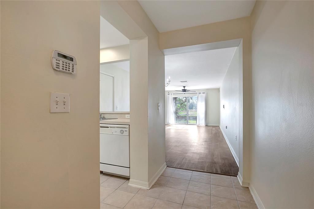 For Rent: $1,899 (2 beds, 2 baths, 1080 Square Feet)