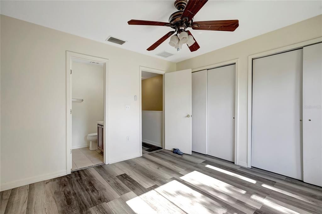 For Rent: $1,899 (2 beds, 2 baths, 1080 Square Feet)