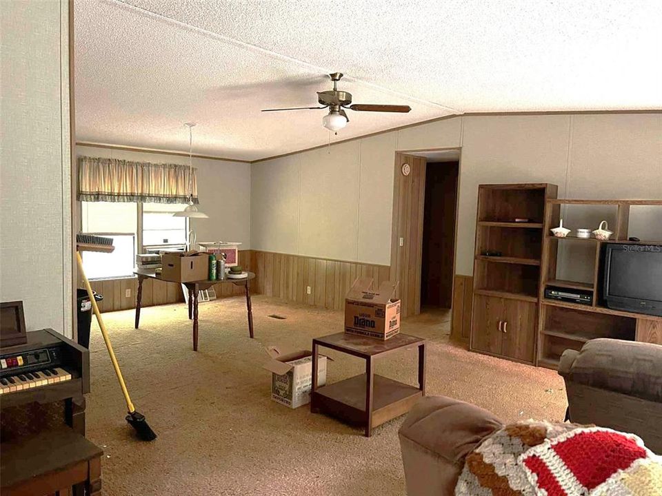 待售: $365,000 (3 贝兹, 2 浴室, 1404 平方英尺)