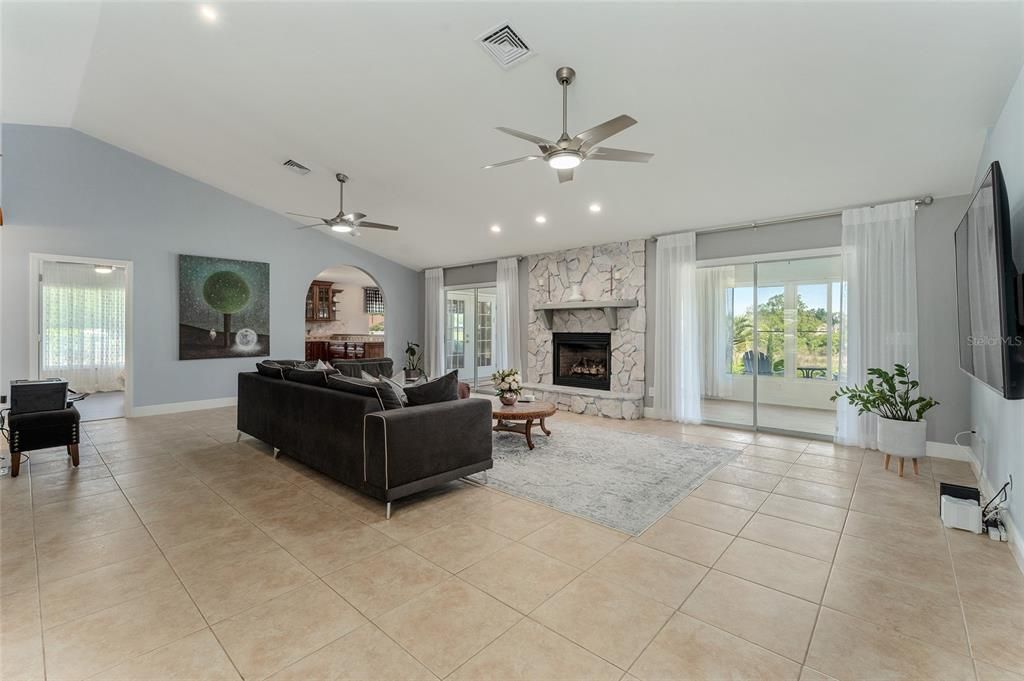 For Sale: $505,000 (4 beds, 2 baths, 2126 Square Feet)