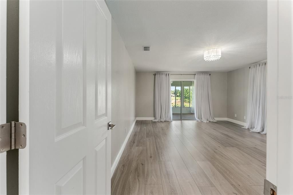 For Sale: $505,000 (4 beds, 2 baths, 2126 Square Feet)