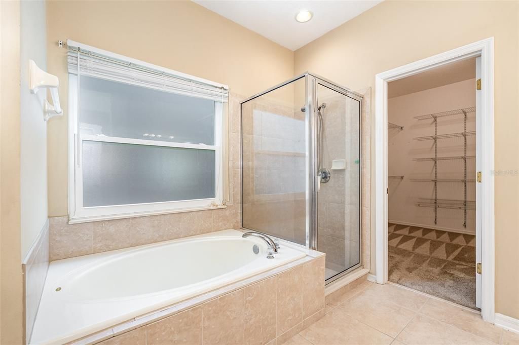 Active With Contract: $588,500 (4 beds, 3 baths, 2658 Square Feet)