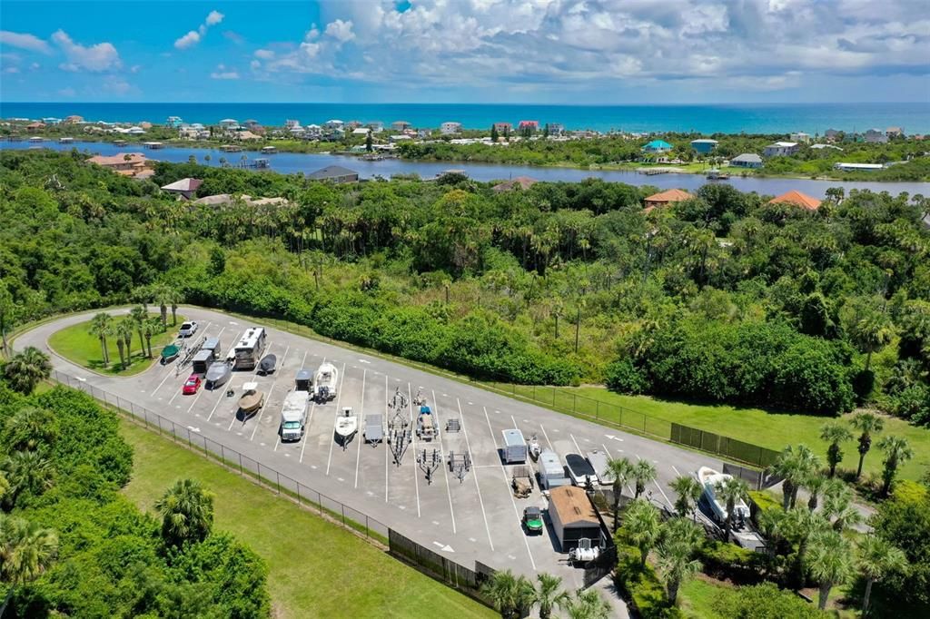 На продажу: $114,900 (0.24 acres)