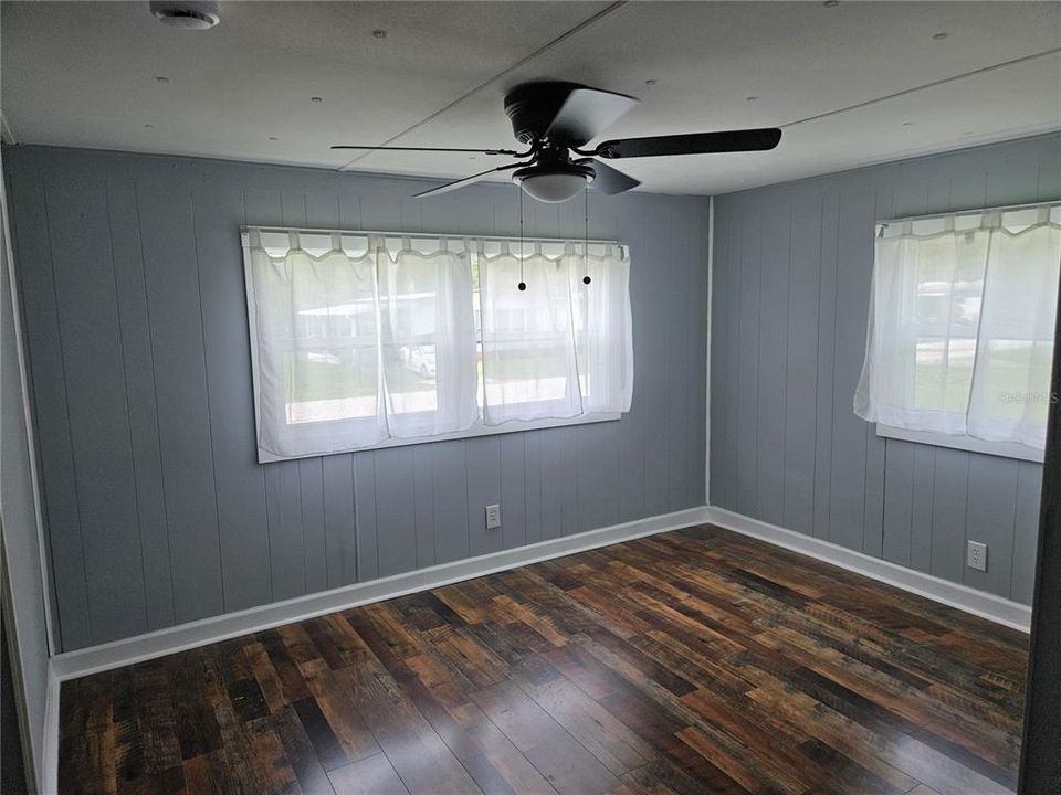 For Sale: $120,000 (2 beds, 2 baths, 828 Square Feet)