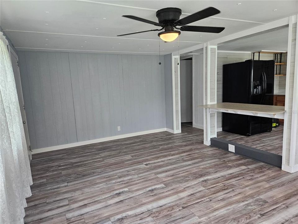 For Sale: $120,000 (2 beds, 2 baths, 828 Square Feet)