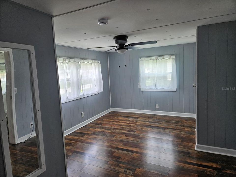 For Sale: $120,000 (2 beds, 2 baths, 828 Square Feet)