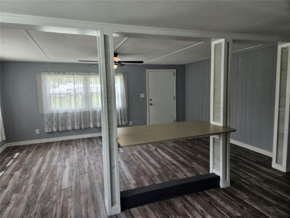 For Sale: $120,000 (2 beds, 2 baths, 828 Square Feet)