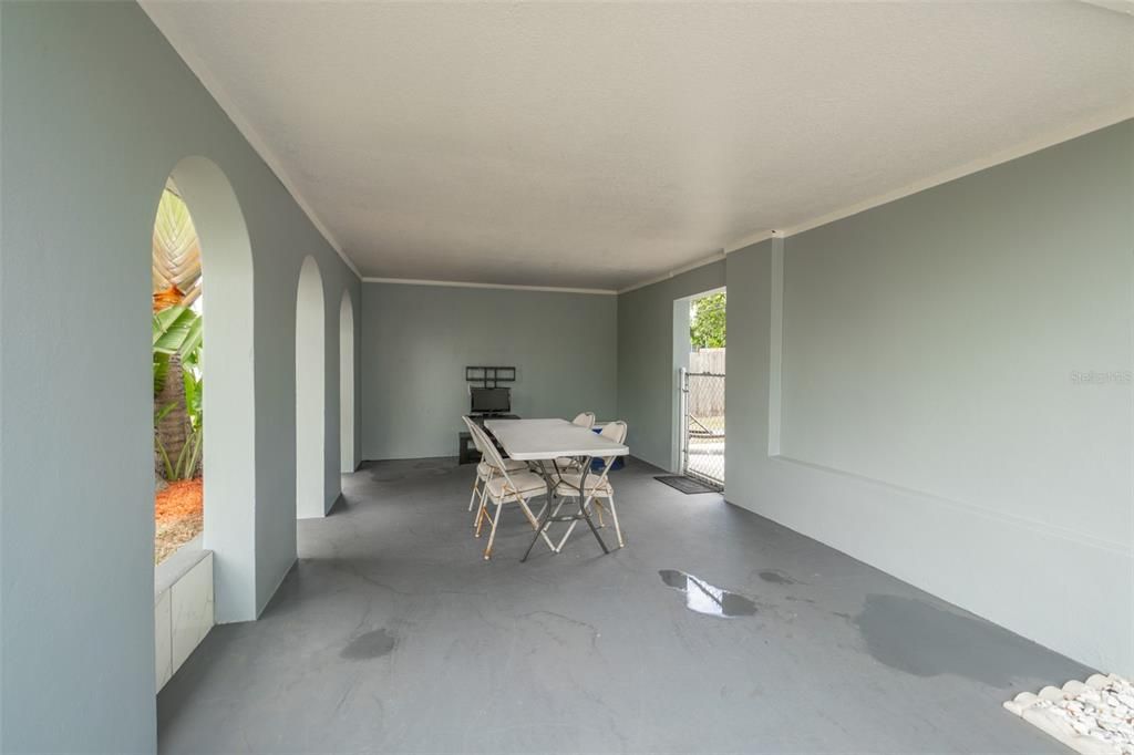 待售: $259,900 (2 贝兹, 2 浴室, 1098 平方英尺)