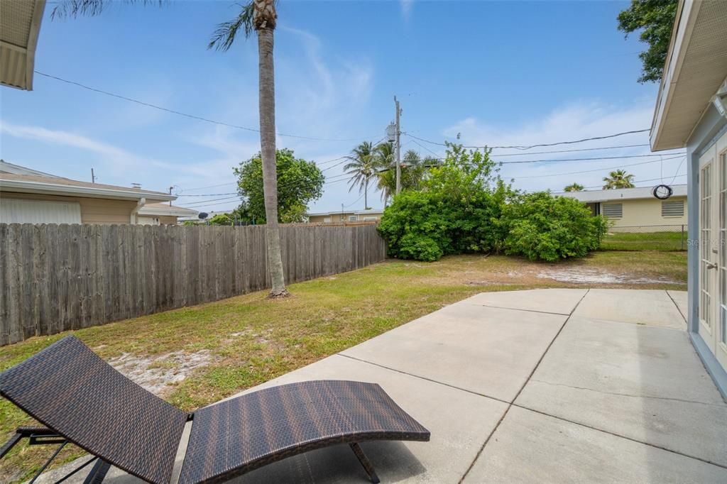 待售: $259,900 (2 贝兹, 2 浴室, 1098 平方英尺)