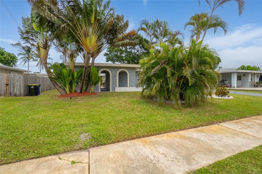 待售: $259,900 (2 贝兹, 2 浴室, 1098 平方英尺)